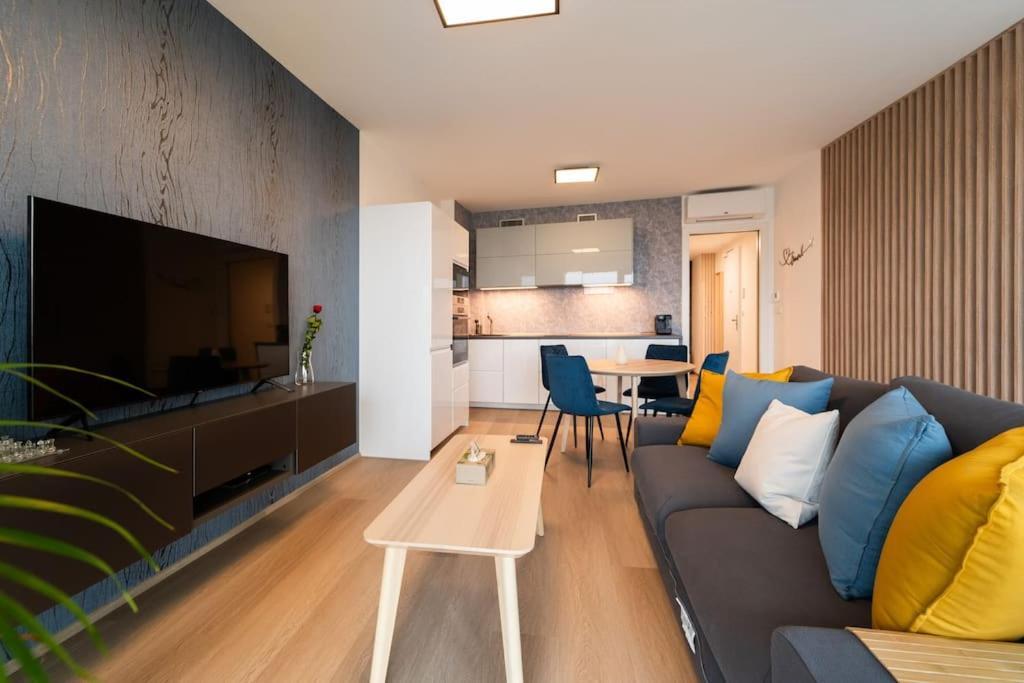 Insady - Studio In Brno-Center Luaran gambar