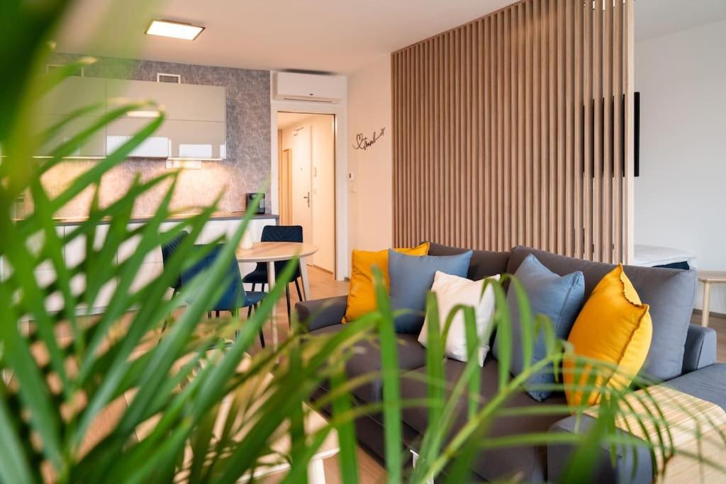 Insady - Studio In Brno-Center Luaran gambar